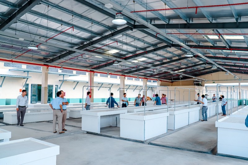 Về mặt mỹ thuật, chợ Đông Phú đảm bảo cảnh quan, trở thành một những bộ mặt mới của thị trấn Đông Phú Về mặt mỹ thuật, chợ Đông Phú đảm bảo cảnh quan, trở thành một những bộ mặt mới của thị trấn Đông Phú