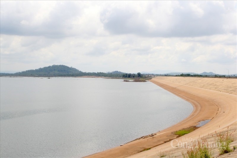 Kỳ 3: Kho nước lớn nhất Tây Nguyên thiếu… vùng tưới Kỳ 3: Kho nước lớn nhất Tây Nguyên thiếu… vùng tưới
