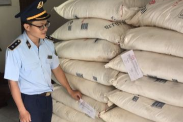 Cục Quaủauản ủa Long An phát hiện, ngăn chặn 5 tấn đường cát nhập lậu Cục Quaủauản ủa Long An phát hiện, ngăn chặn 5 tấn đường cát nhập lậu