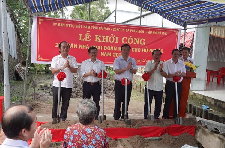 Phân bón Cà Mau mang xuân về những tổ ấm mới Phân bón Cà Mau mang xuân về những tổ ấm mới