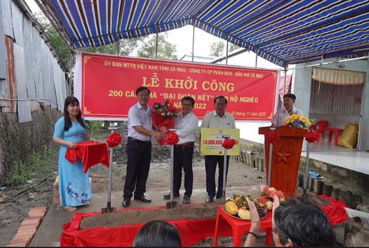 Phân bón Cà Mau mang xuân về những tổ ấm mới Phân bón Cà Mau mang xuân về những tổ ấm mới