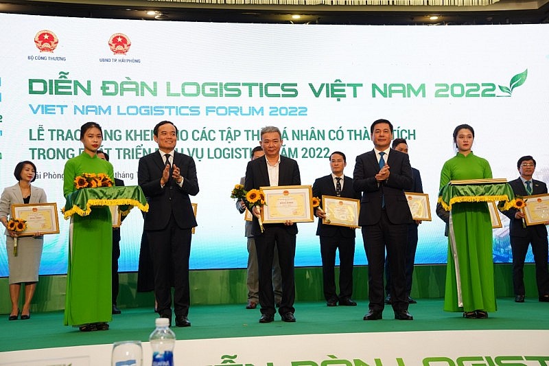 Khai mạc Diễn đàn Logistics Việt Nam 2022 với chủ đề "Logistics xanh"