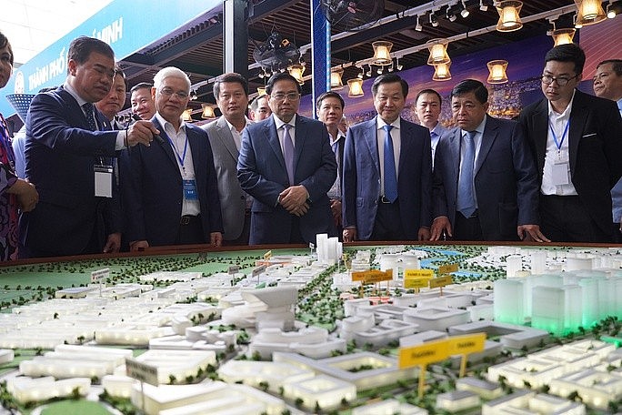 Phát triển Vùng Đông Nam Bộ với “Tư duy mới - đột phá mới - giá trị mới” Phát triển Vùng Đông Nam Bộ với “Tư duy mới - đột phá mới - giá trị mới”