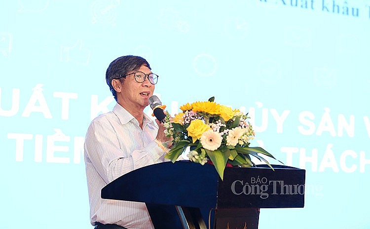 Ông Trương Đình Hòe – Tổng thư ký Hiệp hội Chế biến và Xuất khẩu thủy sản Việt Nam phát biểu tại Hội thảo Ông Trương Đình Hòe – Tổng thư ký Hiệp hội Chế biến và Xuất khẩu thủy sản Việt Nam phát biểu tại Hội thảo