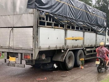 Tạm giữ tài xế lùi xe tải khiến 3 mẹ con tử vong tại Phú Yên