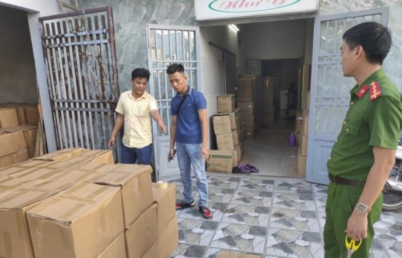 Đà Nẵng: Hàng hóa không rõ nguồn gốc xuất xứ “trú” trong nhà nghỉ