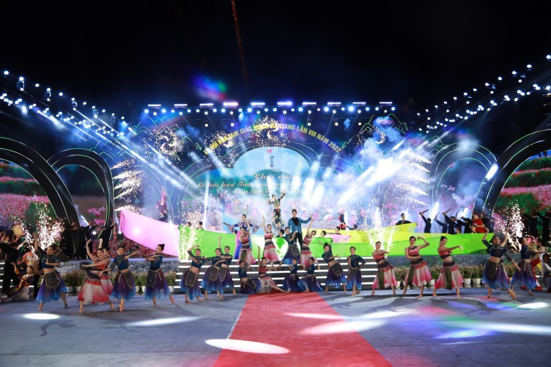 Lễ hội Hoa Tam giác mạch lần thứ VIII diễn ra từ tháng 10 và kéo dài đến hết tháng 12/2022 với nhiều hoạt động hấp dẫn (Ảnh internet) Lễ hội Hoa Tam giác mạch lần thứ VIII diễn ra từ tháng 10 và kéo dài đến hết tháng 12/2022 với nhiều hoạt động hấp dẫn (Ảnh internet)