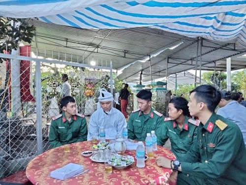 Trải lòng của quân nhân có mẹ và hai em bị xe tải lùi cán tử vong