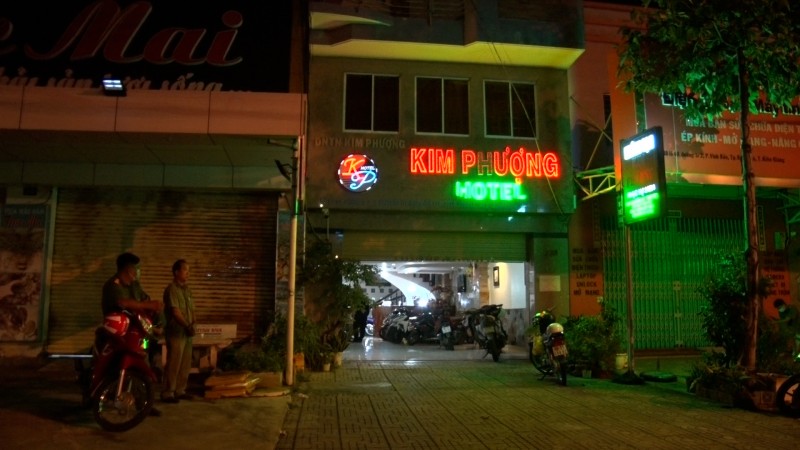 Kiên Giang: Bắt quả tang 25 nam nữ thuê khách sạn tàng trữ chất ma túy
