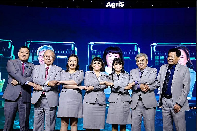 SBT - Ban lãnh đạo đồng loạt đăng ký mua vào cổ phiếu, quỹ ngoại trở thành cổ đông lớn mới