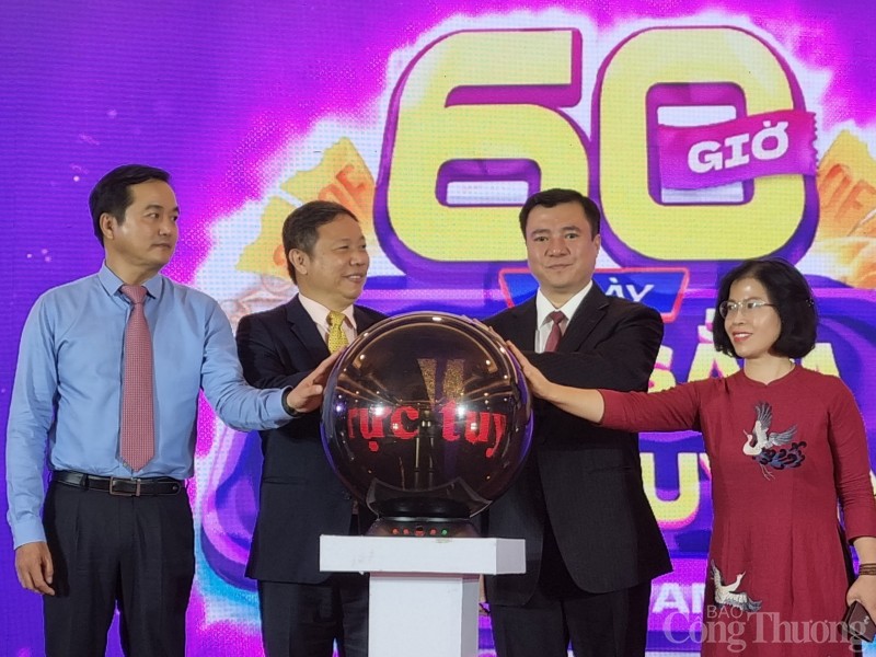 Kích hoạt Ngày mua sắm trực tuyến Online Friday và khai mạc Tháng khuyến mại tập trung đợt 2 Kích hoạt Ngày mua sắm trực tuyến Online Friday và khai mạc Tháng khuyến mại tập trung đợt 2