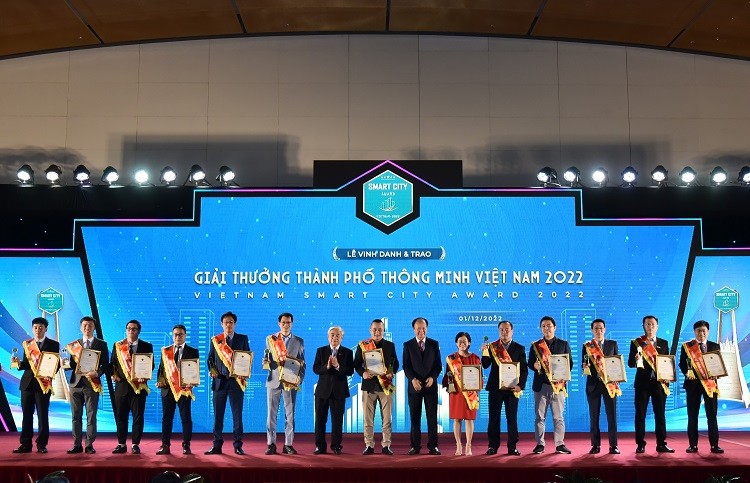 Vinh danh 34 giải pháp số cho xây dựng thành phố thông minh Vinh danh 34 giải pháp số cho xây dựng thành phố thông minh