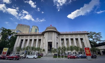 Ngân hàng phải cung cấp thông tin người thân của lãnh đạo cho cơ quan thuế