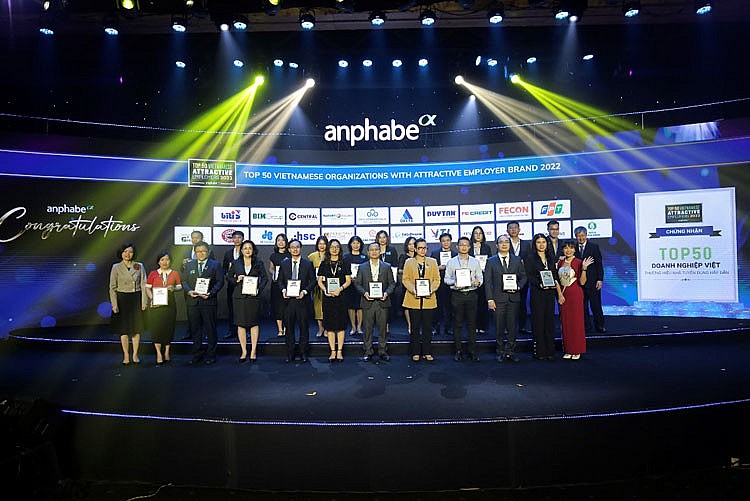 Đồng hành cùng người lao động, nền tảng cho sự phát triển bền vững của Vinamilk Đồng hành cùng người lao động, nền tảng cho sự phát triển bền vững của Vinamilk