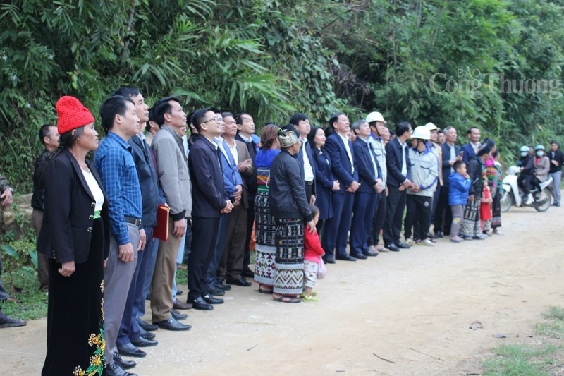 Thanh Hóa: Đưa điện lưới quốc gia về với bản nghèo Xa Mang miền núi Quan Sơn Thanh Hóa: Đưa điện lưới quốc gia về với bản nghèo Xa Mang miền núi Quan Sơn