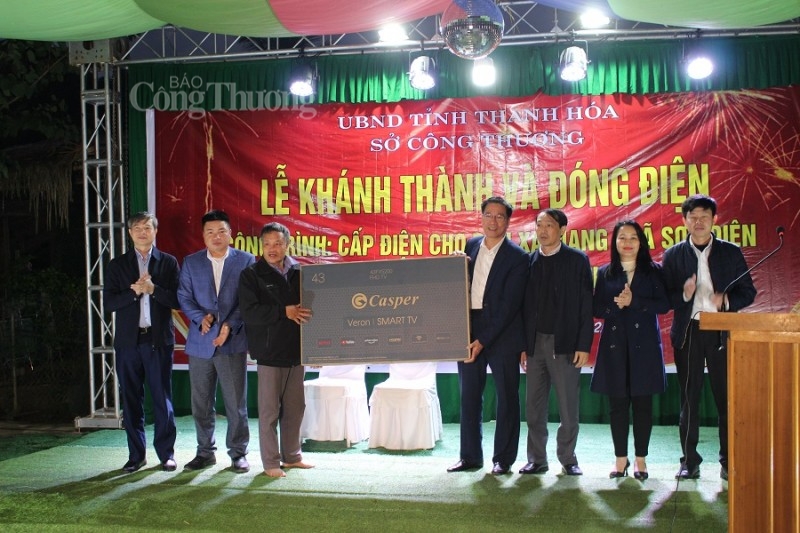 Thanh Hóa: Đưa điện lưới quốc gia về với bản nghèo Xa Mang miền núi Quan Sơn Thanh Hóa: Đưa điện lưới quốc gia về với bản nghèo Xa Mang miền núi Quan Sơn