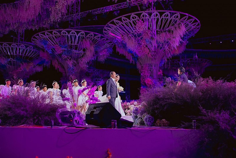 Vì sao siêu đám cưới "lớn nhất châu Á" xôn xao mạng xã hội tại Kiên Giang? Vì sao siêu đám cưới "lớn nhất châu Á" xôn xao mạng xã hội tại Kiên Giang?