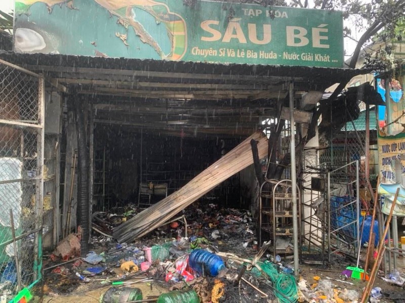 cháy cửa hàng tạp hóa cháy cửa hàng tạp hóa