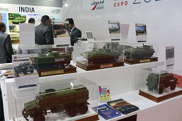 Các phương tiện chiến đấu lục quân Ấn Độ đã tự sản xuất và có khả năng xuất khẩu. Các phương tiện chiến đấu lục quân Ấn Độ đã tự sản xuất và có khả năng xuất khẩu.