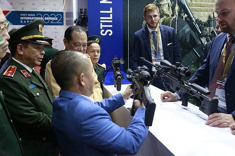 Rất nhiều người quan tâm tới dòng súng trường tấn công Bren 2 của hãng chế tạo súng dành tiếng CZ đến từ CH Czech. Rất nhiều người quan tâm tới dòng súng trường tấn công Bren 2 của hãng chế tạo súng dành tiếng CZ đến từ CH Czech.