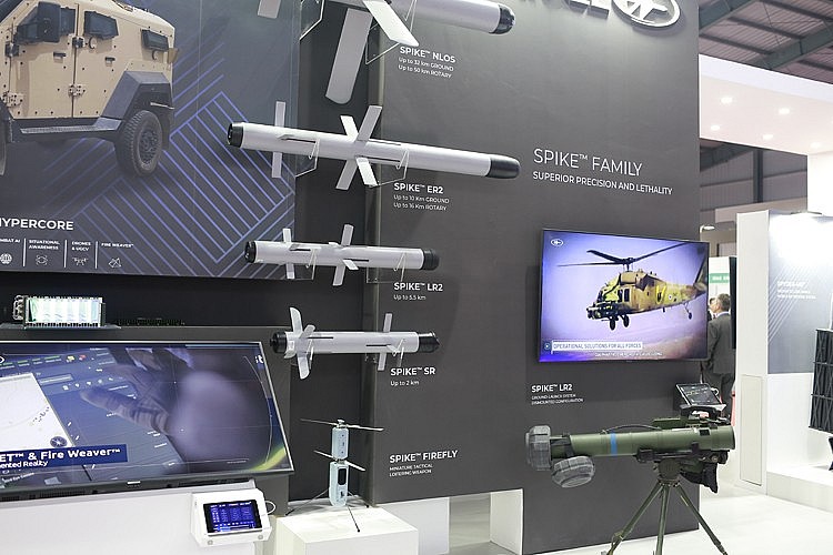 Tổ hợp tên lửa chống tăng danh tiếng Spike đến từ Israel. Tổ hợp tên lửa chống tăng danh tiếng Spike đến từ Israel.