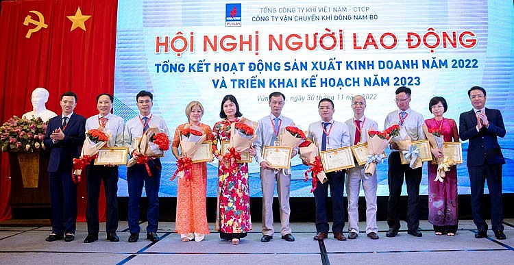 Công ty Vận chuyển khí Đông Nam Bộ: Đoàn kết, đổi mới, sáng tạo, nỗ lực hoàn thành nhiệm vụ Công ty Vận chuyển khí Đông Nam Bộ: Đoàn kết, đổi mới, sáng tạo, nỗ lực hoàn thành nhiệm vụ