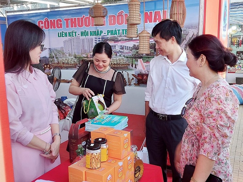 Kết quả khả quan ngành Thương mại Dịch vụ Đồng Nai 09 tháng đầu năm 2022 Kết quả khả quan ngành Thương mại Dịch vụ Đồng Nai 09 tháng đầu năm 2022