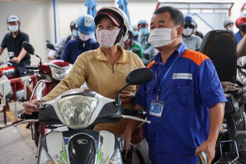 Giá xăng được dự báo giảm mạnh vào ngày mai, 12/12 Giá xăng được dự báo giảm mạnh vào ngày mai, 12/12