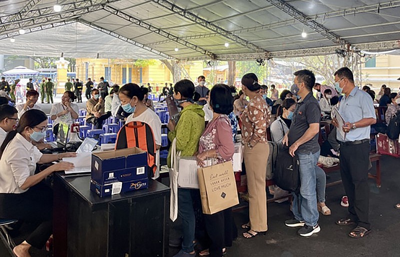 Bị hại vụ án địa ốc Alibaba: Người quyết đòi lại đất, người muốn nhận lại tiền Bị hại vụ án địa ốc Alibaba: Người quyết đòi lại đất, người muốn nhận lại tiền