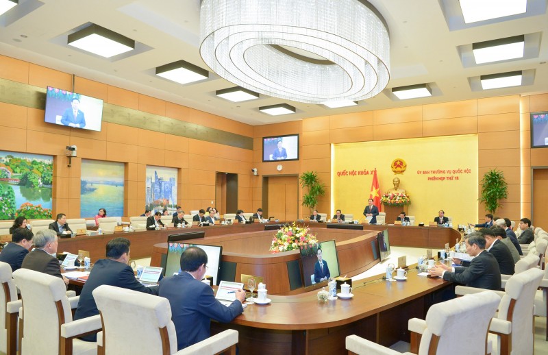 Xem xét, quyết định việc lấy ý kiến nhân dân về dự án Luật Đất đai (sửa đổi) Xem xét, quyết định việc lấy ý kiến nhân dân về dự án Luật Đất đai (sửa đổi)