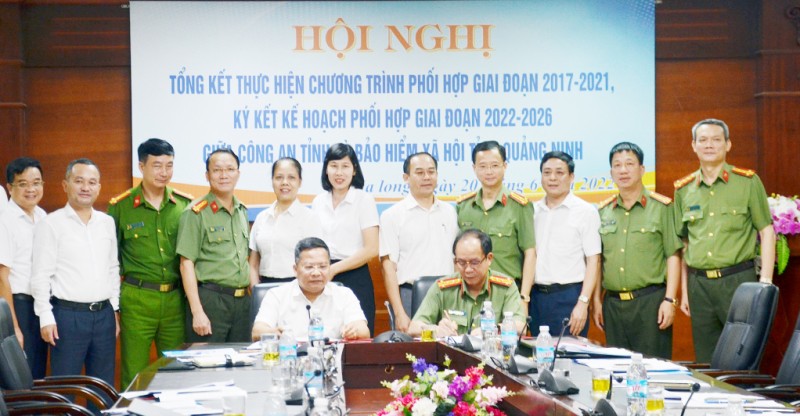 Lãnh đạo BHXH tỉnh và Công an tỉnh ký kết công tác phối hợp giai đoạn 2022-2026 Lãnh đạo BHXH tỉnh và Công an tỉnh ký kết công tác phối hợp giai đoạn 2022-2026