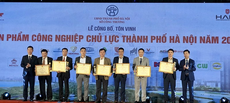 Tôn vinh 33 sản phẩm công nghiệp chủ lực thành phố Hà Nội năm 2022 Tôn vinh 33 sản phẩm công nghiệp chủ lực thành phố Hà Nội năm 2022
