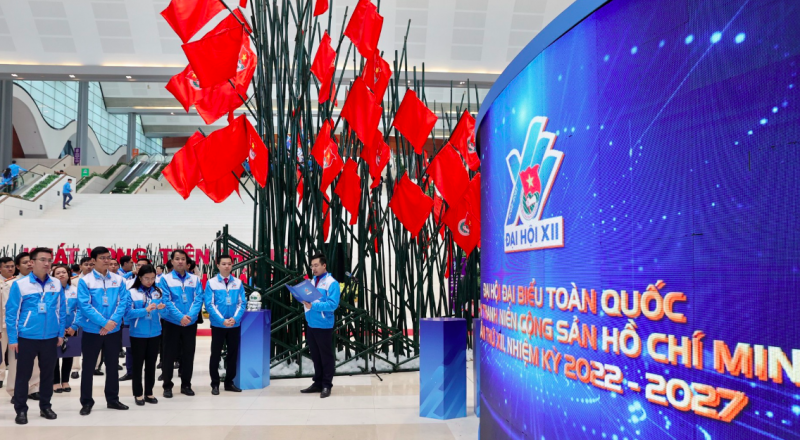 Trước đó, song song với Triển lãm ảnh