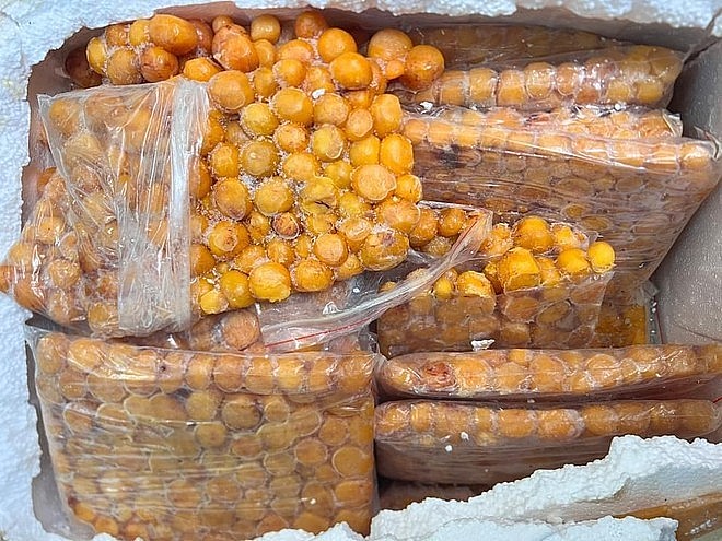 Hà Nội: 1,8 tấn trứng non, nầm lợn không rõ nguồn gốc trên đường đi tiêu thụ