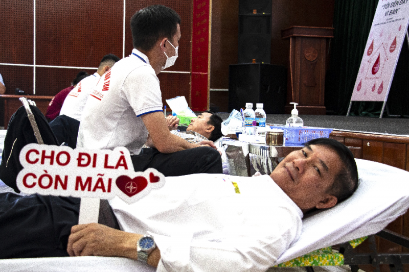 Đây là năm thứ 8 liên tiếp PC Kon Tum tổ chức thành công chương trình hiến máu tình nguyện. Đặc biệt, chương trình Tuần lễ hồng EVN lần thứ VIII đã thu về số lượng đơn vị máu cao nhất trong 8 năm qua. Đây là năm thứ 8 liên tiếp PC Kon Tum tổ chức thành công chương trình hiến máu tình nguyện. Đặc biệt, chương trình Tuần lễ hồng EVN lần thứ VIII đã thu về số lượng đơn vị máu cao nhất trong 8 năm qua.