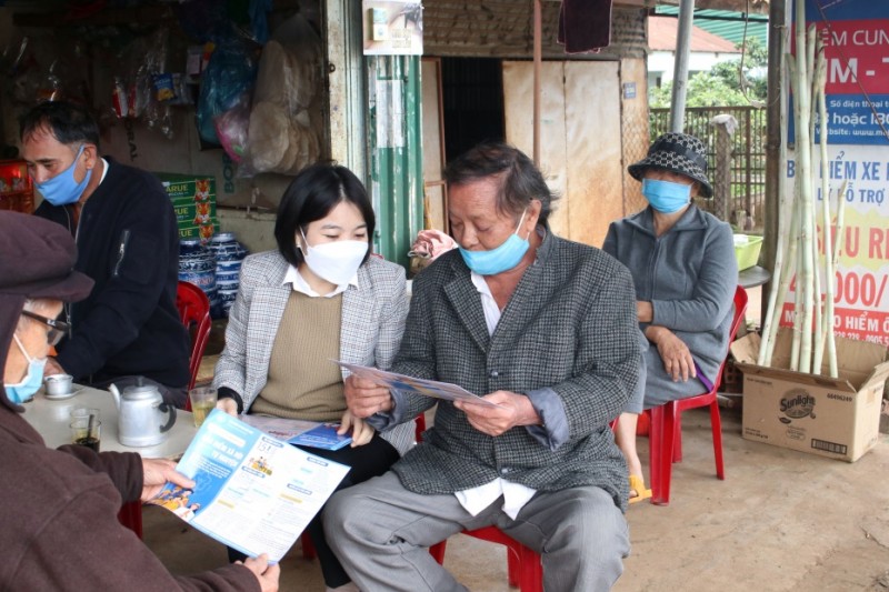 Đắk Lắk: Hỗ trợ người dân khó khăn tham gia bảo hiểm y tế Đắk Lắk: Hỗ trợ người dân khó khăn tham gia bảo hiểm y tế