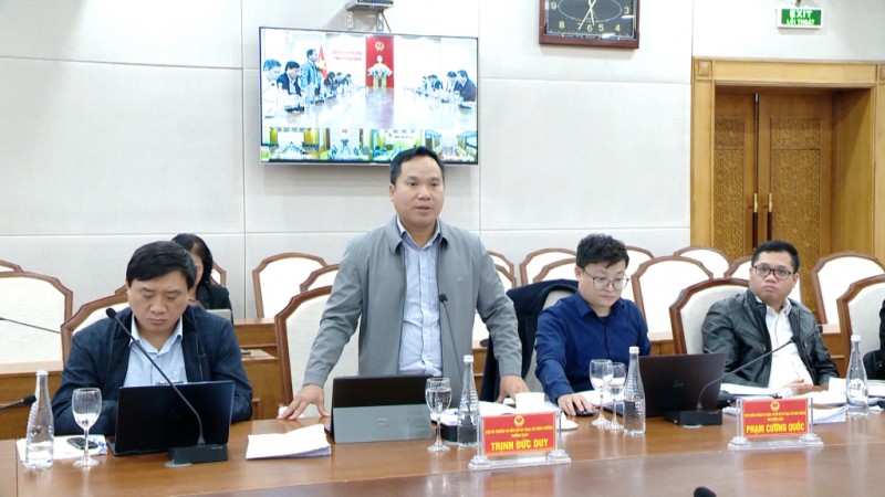 Lãnh đạo Vụ Dầu khí và Than, Bộ Công Thương phát biểu tại buổi làm việc Lãnh đạo Vụ Dầu khí và Than, Bộ Công Thương phát biểu tại buổi làm việc