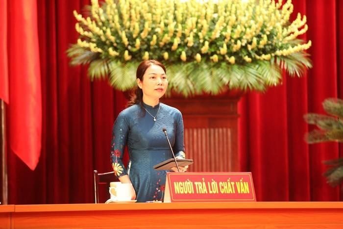 à Nguyễn Thị Thúy - Giám đốc Sở Giáo dục và Đào tạo Quảng Ninh bị kỷ luật khiển trách (Ảnh: QMG) à Nguyễn Thị Thúy - Giám đốc Sở Giáo dục và Đào tạo Quảng Ninh bị kỷ luật khiển trách (Ảnh: QMG)