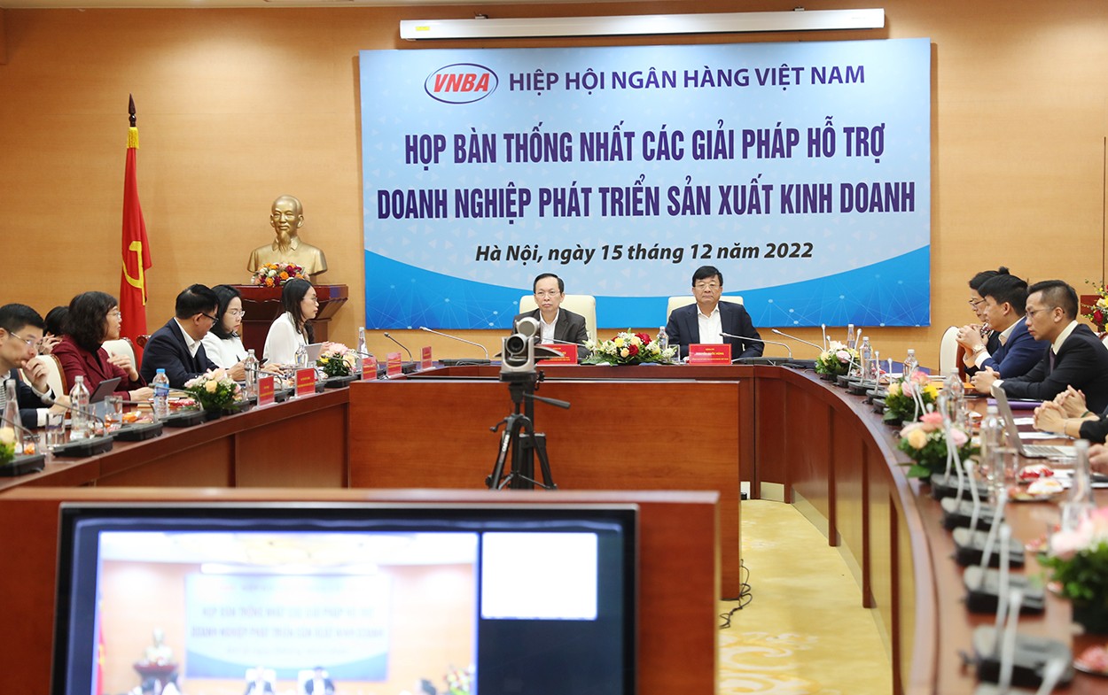 Ngân hàng Nhà nước: Các tổ chức tín dụng phải giảm lãi suất để hỗ trợ doanh nghiệp