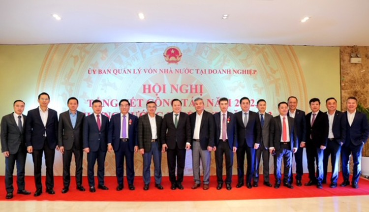 Phó Tổng giám đốc Petrovietnam, Chủ tịch HĐQT PV GAS Dương Mạnh Sơn đón nhận Huân chương Lao động hạng Nhì