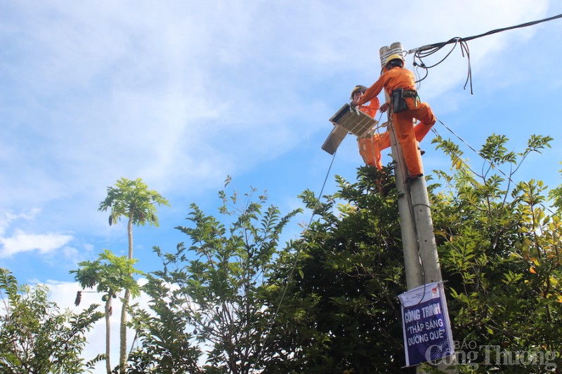PC Gia Lai: “Thắp sáng đường quê” tại làng Keo, xã Ayun, huyện Chư sê