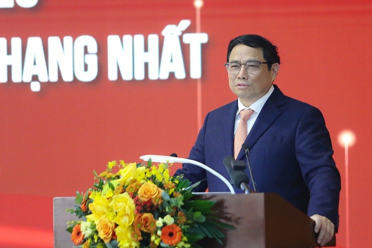 Thủ tướng Chính phủ: Phấn đấu ở đâu cũng có điện, viễn thông, không để ai bị bỏ lại phía sau Thủ tướng Chính phủ: Phấn đấu ở đâu cũng có điện, viễn thông, không để ai bị bỏ lại phía sau