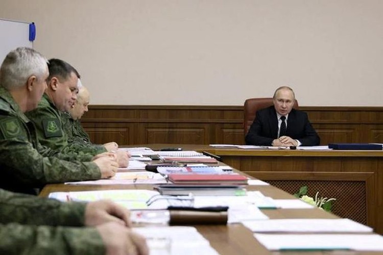 Chiến sự Nga-Ukraine ngày 18/12: Tổng thống Nga đề nghị tướng lĩnh chủ động đề xuất phương án tác chiến ở Ukraine Chiến sự Nga-Ukraine ngày 18/12: Tổng thống Nga đề nghị tướng lĩnh chủ động đề xuất phương án tác chiến ở Ukraine