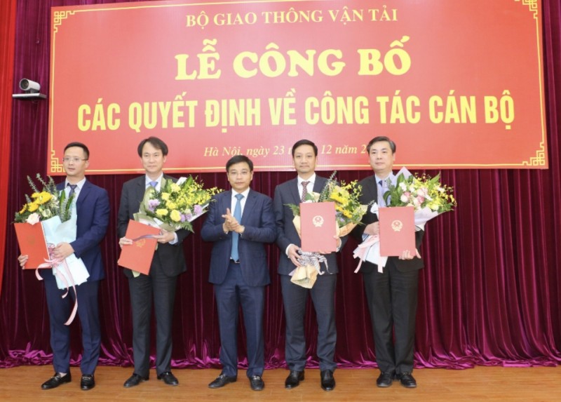 Bộ trưởng Bộ Giao thông vận tải Nguyễn Văn Thắng điều động, bổ nhiệm nhiều nhân sự
