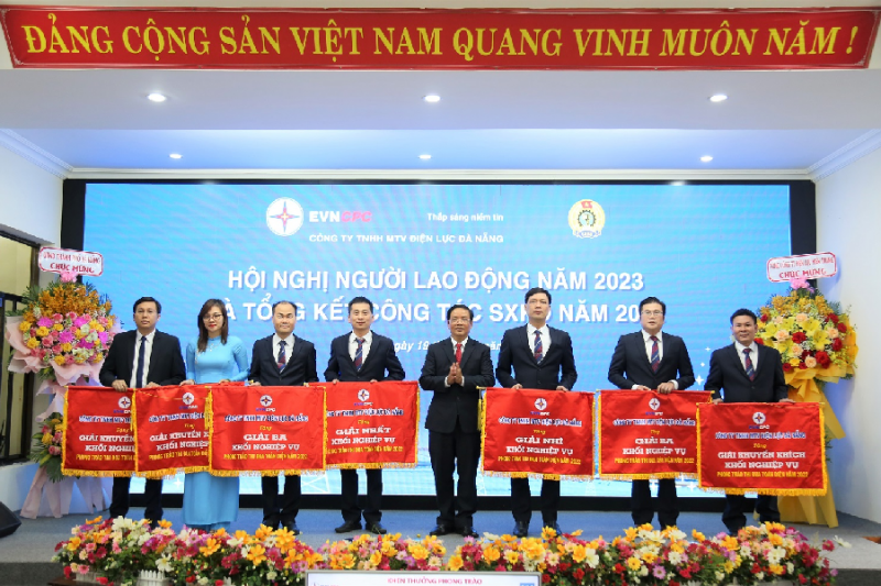 Nhiều đơn vị thuộc EVNCPC hoàn thành xuất sắc nhiệm vụ trong năm 2022 Nhiều đơn vị thuộc EVNCPC hoàn thành xuất sắc nhiệm vụ trong năm 2022
