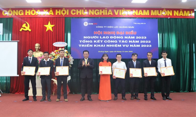 Nhiều đơn vị thuộc EVNCPC hoàn thành xuất sắc nhiệm vụ trong năm 2022 Nhiều đơn vị thuộc EVNCPC hoàn thành xuất sắc nhiệm vụ trong năm 2022