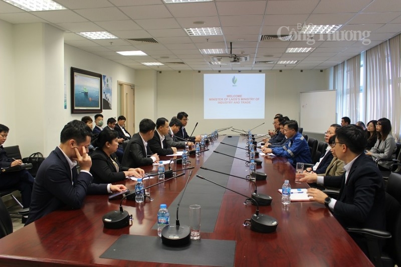 Bộ trưởng Bộ Công Thương Lào thăm quan Nhà máy Lọc hóa dầu Nghi Sơn Thanh Hóa. Bộ trưởng Bộ Công Thương Lào thăm quan Nhà máy Lọc hóa dầu Nghi Sơn Thanh Hóa.