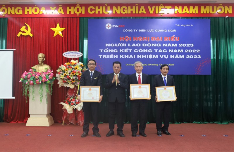Nhiều đơn vị thuộc EVNCPC hoàn thành xuất sắc nhiệm vụ trong năm 2022 Nhiều đơn vị thuộc EVNCPC hoàn thành xuất sắc nhiệm vụ trong năm 2022