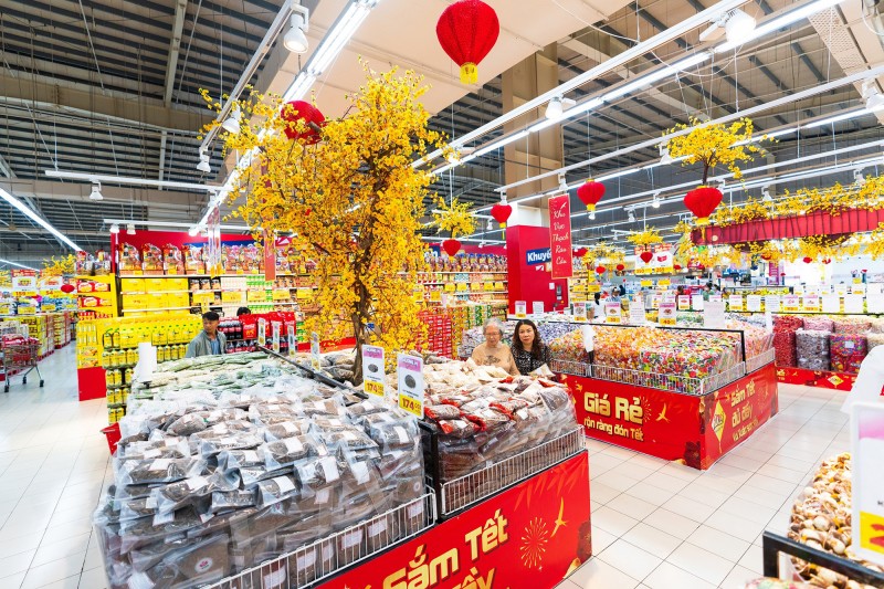 2 Hàng hóa tại siêu thị đã sẵn sàng, qua đó có thể đáp ứng tốt nhất nhu cầu mua sắm, đem đến cho người tiêu một cái tết đủ đầy, sung túc, không lo về giá 2 Hàng hóa tại siêu thị đã sẵn sàng, qua đó có thể đáp ứng tốt nhất nhu cầu mua sắm, đem đến cho người tiêu một cái tết đủ đầy, sung túc, không lo về giá