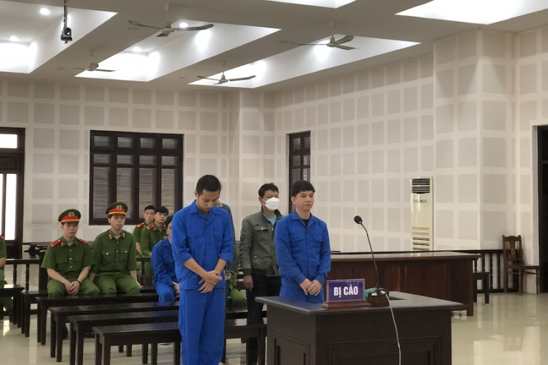 Bảo lãnh chuyên gia “dỏm” ở lại Việt Nam trái phép đổi lại 20 năm tù